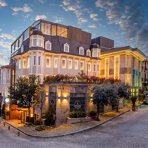 4* Отель Amiral Palace Boutique Class
